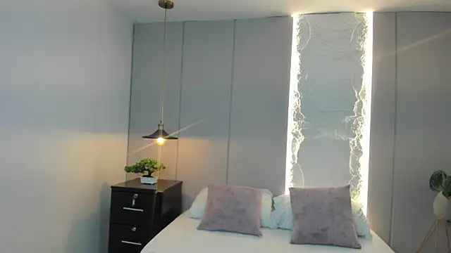 Snapshot of isabella_florez chatting on 10, 4, 2026 isabella florez online show from 10, 4, 2026