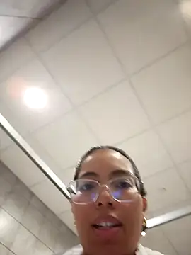 Snapshot of SheenaBrooke chatting on 31, 10, 2025 SheenaBrooke online show from 31, 10, 2025