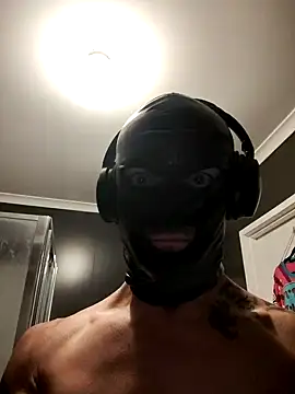 Snapshot of TheTree13 chatting on 28, 12, 2024 TheTree13 online show from 28, 12, 2024