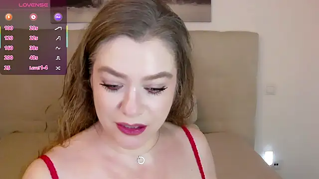 Snapshot of PetersEmily chatting on 4, 12, 2025 PetersEmily online show from 4, 12, 2025