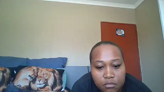 Snapshot of EbonySeductressx chatting on 17, 10, 2025 EbonySeductressx online show from 17, 10, 2025