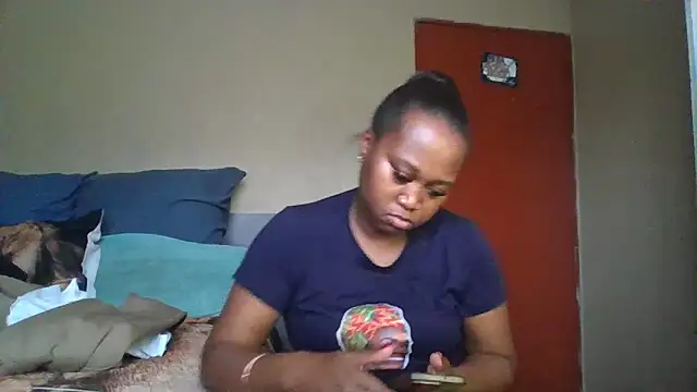 Snapshot of EbonySeductressx chatting on 20, 10, 2025 EbonySeductressx online show from 20, 10, 2025