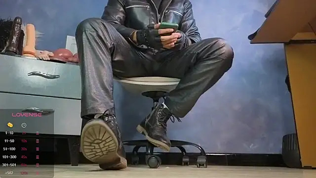 TomLover 12 online show from 5, 2, 2026