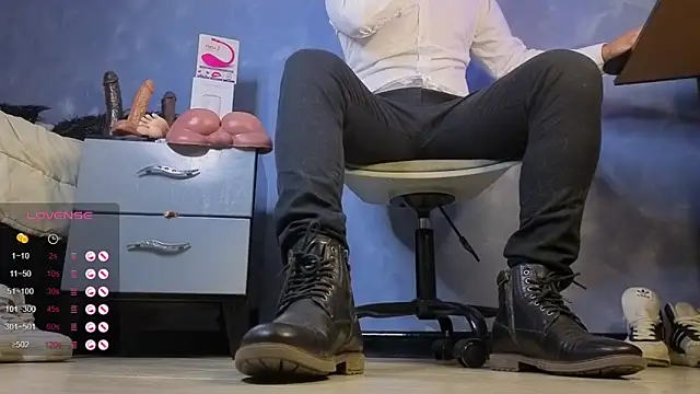 TomLover 12 online show from 2, 3, 2026