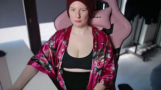 Snapshot of Exotic-Desire chatting on 14, 4, 2026 Exotic-Desire online show from 14, 4, 2026