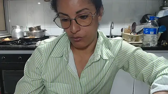 Snapshot of kateleyagrey chatting on 18, 12, 2025 kateleyagrey online show from 18, 12, 2025