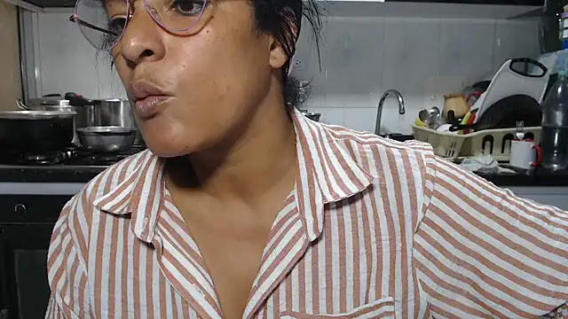 Snapshot of kateleyagrey chatting on 2, 2, 2026 kateleyagrey online show from 2, 2, 2026