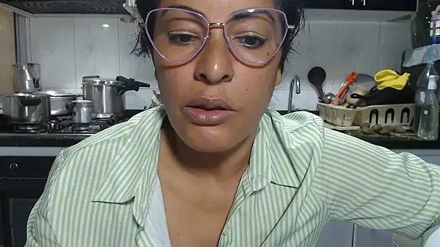 Snapshot of kateleyagrey chatting on 6, 2, 2026 kateleyagrey online show from 6, 2, 2026