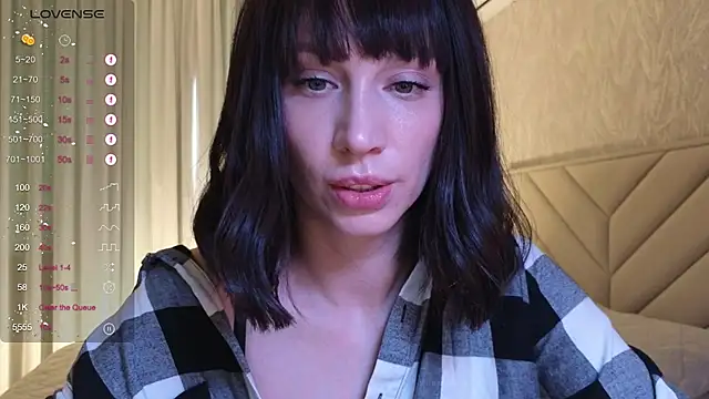 Alice Wonders online show from 6, 11, 2025