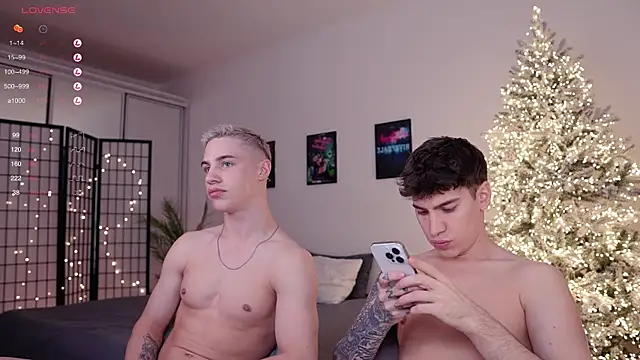 Snapshot of Evan__White_ chatting on 27, 12, 2024 Evan White online show from 27, 12, 2024