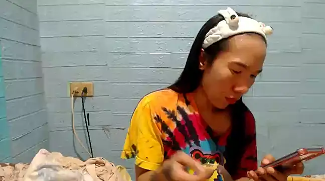 Snapshot of AsianNaughtiesMistress chatting on 23, 12, 2024 AsianNaughtiesMistress online show from 23, 12, 2024