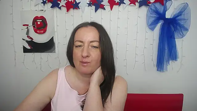 Snapshot of Abby_Taylorr chatting on 7, 7, 2026 Abby Taylorr online show from 7, 7, 2026