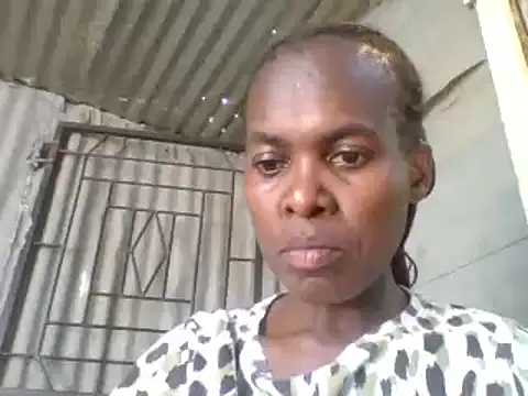 Snapshot of hairybushpussyxx1 chatting on 10, 12, 2024 hairybushpussyxx1 online show from 10, 12, 2024