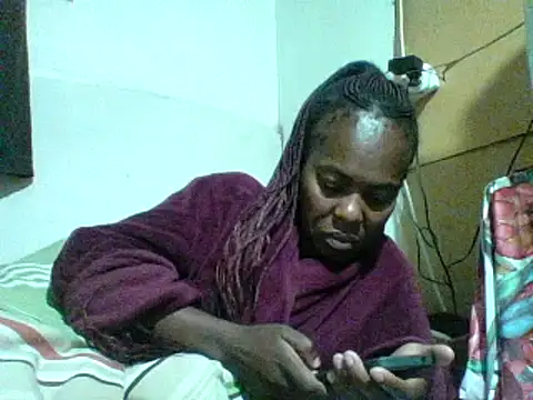 Snapshot of hairybushpussyxx1 chatting on 13, 12, 2024 hairybushpussyxx1 online show from 13, 12, 2024