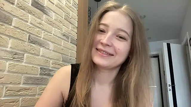 Snapshot of CharmingSarah chatting on 25, 4, 2026 CharmingSarah online show from 25, 4, 2026