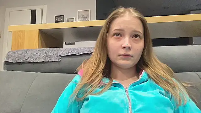 Snapshot of CharmingSarah chatting on 25, 4, 2026 CharmingSarah online show from 25, 4, 2026