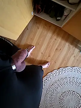 Papiercedbisex online show from 6, 4, 2026