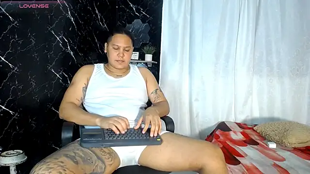 junaiker roa online show from 29, 11, 2025