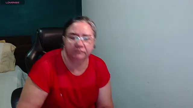 Snapshot of scaelettdubois chatting on 17, 6, 2026 scaelettdubois online show from 17, 6, 2026