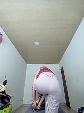 sexymarilyncolombia online show from 10, 3, 2025