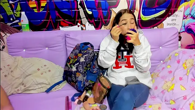 Snapshot of miacam-hot chatting on 13, 11, 2025 miacam-hot online show from 13, 11, 2025