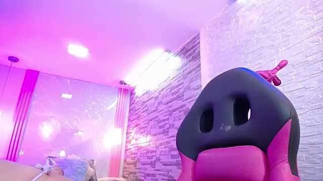 Snapshot of SalmaTits chatting on 20, 2, 2025 SalmaTits online show from 20, 2, 2025