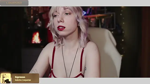 Snapshot of freya_sunny chatting on 6, 2, 2025 freya sunny online show from 6, 2, 2025