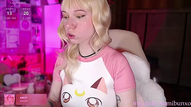 Snapshot of freya_sunny chatting on 27, 3, 2026 freya sunny online show from 27, 3, 2026