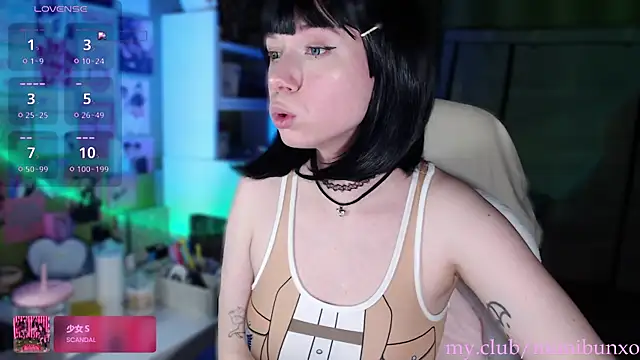 Snapshot of freya_sunny chatting on 28, 4, 2026 freya sunny online show from 28, 4, 2026