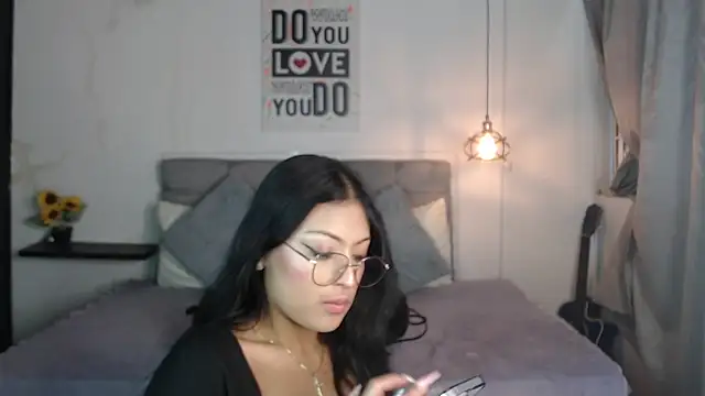 vaness weet online show from 7, 1, 2025