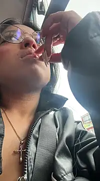 vaness weet online show from 9, 1, 2025