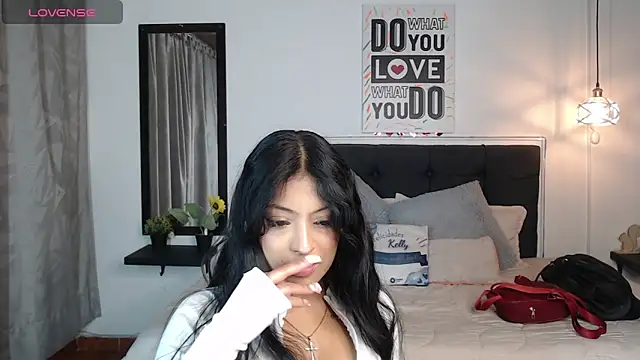 vaness weet online show from 9, 3, 2025