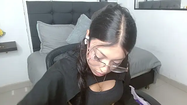 vaness weet online show from 14, 9, 2025