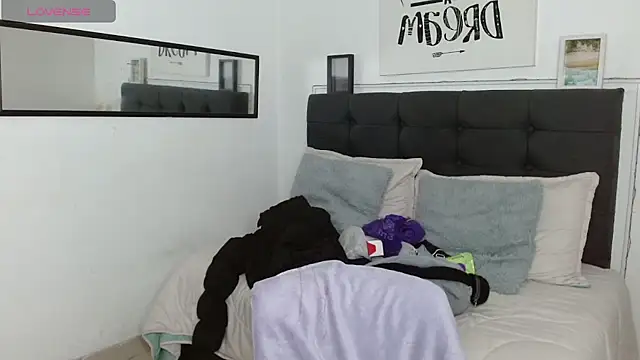 vaness weet online show from 28, 10, 2025