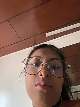 Snapshot of vaness_weet chatting on 25, 6, 2026 vaness weet online show from 25, 6, 2026