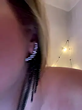 Snapshot of Lady__Maria chatting on 6, 11, 2025 Lady Maria online show from 6, 11, 2025