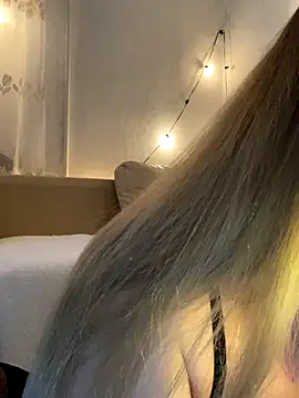 Snapshot of Lady__Maria chatting on 11, 11, 2025 Lady Maria online show from 11, 11, 2025