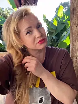 Snapshot of Lady__Maria chatting on 20, 11, 2025 Lady Maria online show from 20, 11, 2025