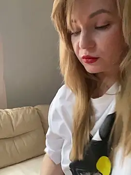 Lady  Maria online show from 9, 4, 2026