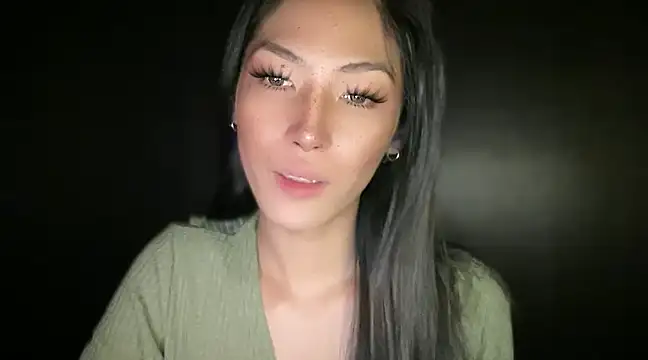 Bella Gordon online show from 28, 1, 2025