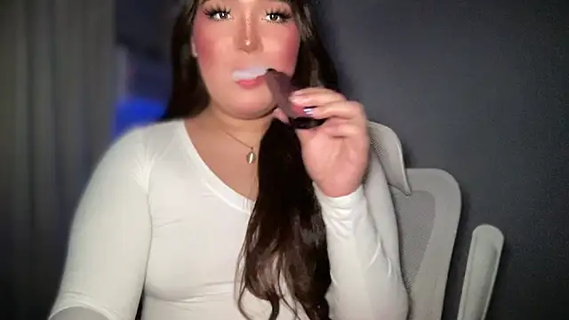 Snapshot of MissCataleyaxxx chatting on 21, 4, 2026 MissCataleyaxxx online show from 21, 4, 2026