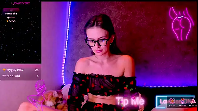 Snapshot of madina_taher chatting on 27, 3, 2026 madina taher online show from 27, 3, 2026