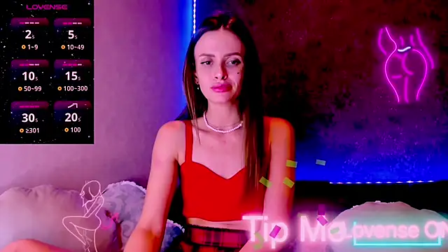 Snapshot of madina_taher chatting on 24, 4, 2026 madina taher online show from 24, 4, 2026