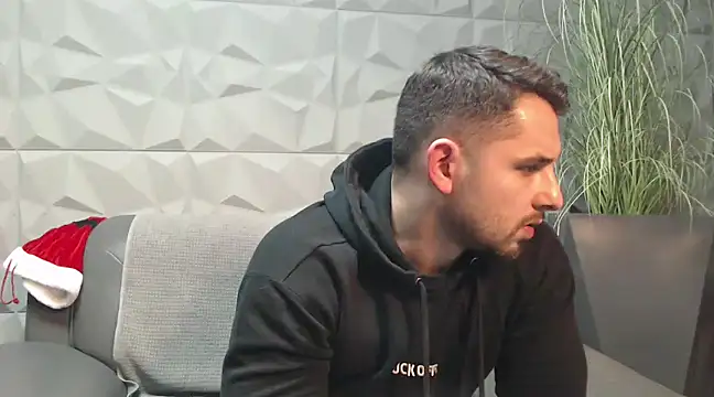 Snapshot of Antoniodiamond chatting on 3, 12, 2024 Antoniodiamond online show from 3, 12, 2024