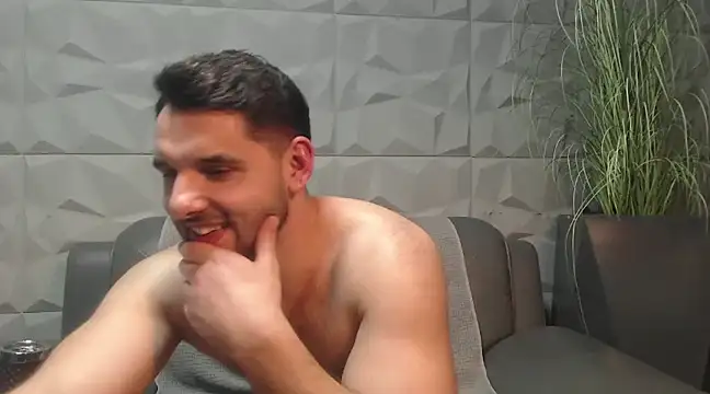 Snapshot of Antoniodiamond chatting on 10, 2, 2025 Antoniodiamond online show from 10, 2, 2025