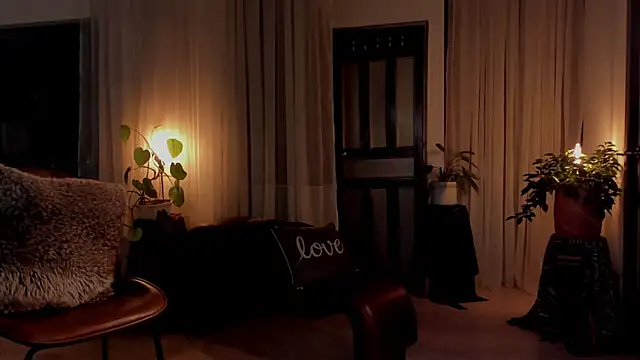Snapshot of goddes_helena chatting on 25, 4, 2026 goddes helena online show from 25, 4, 2026