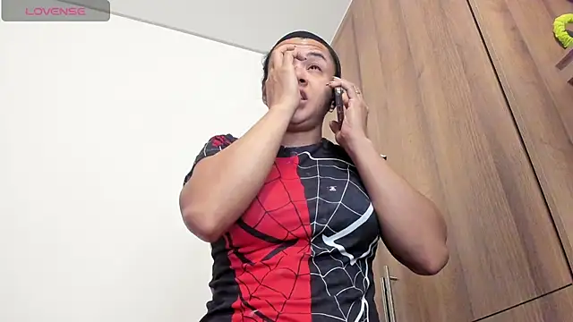 Snapshot of Bessie32 chatting on 11, 4, 2026 Bessie32 online show from 11, 4, 2026