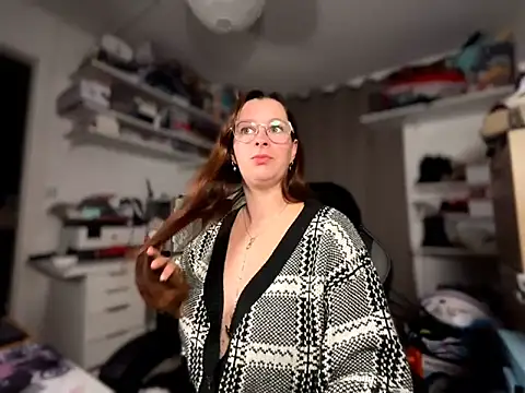 Snapshot of Amai_Live chatting on 8, 11, 2025 Amai Live online show from 8, 11, 2025