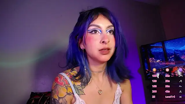 Cinamoonn online show from 19, 1, 2025