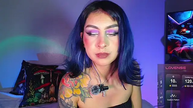 Cinamoonn online show from 2, 2, 2025